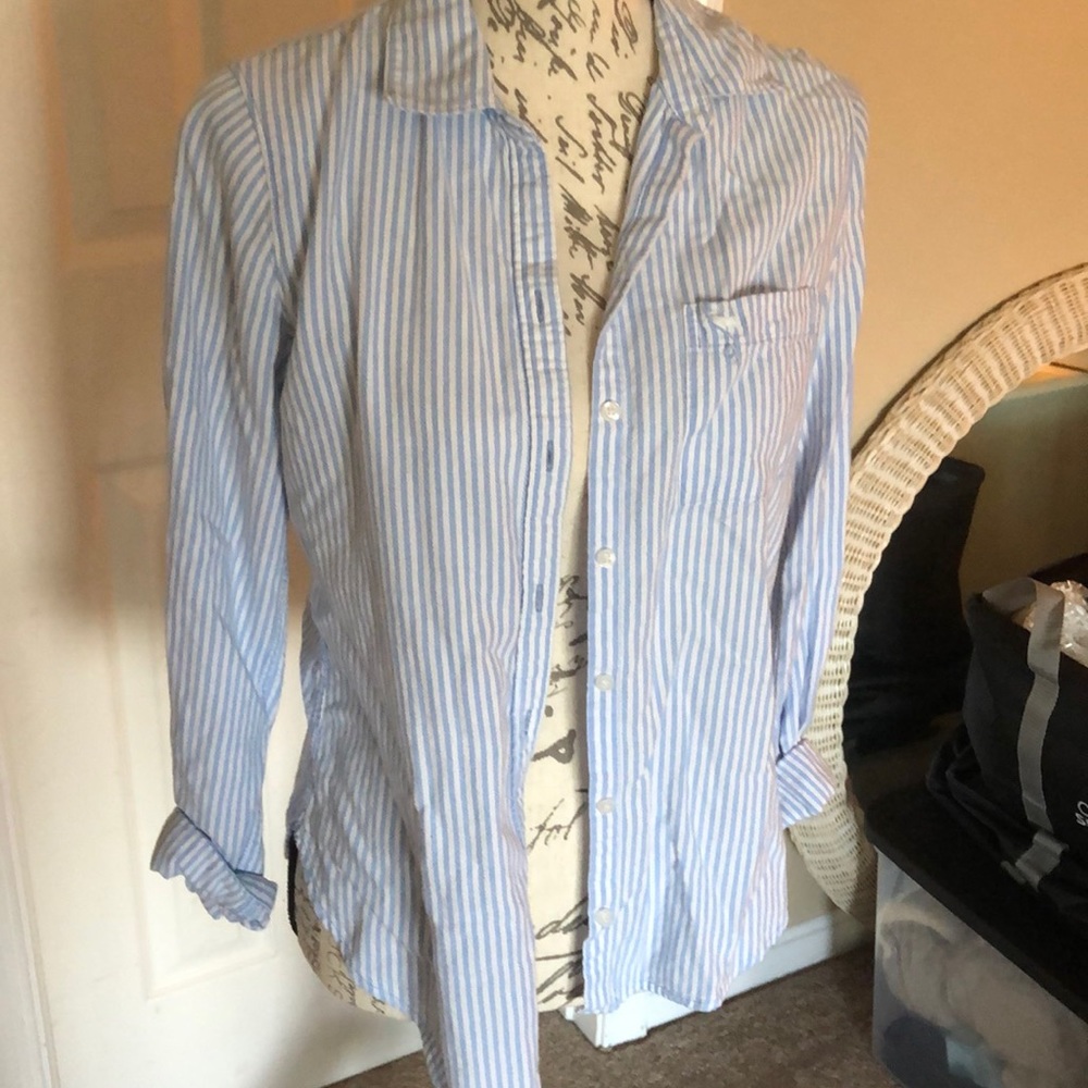 Button down Shirt - Picture 2 of 5